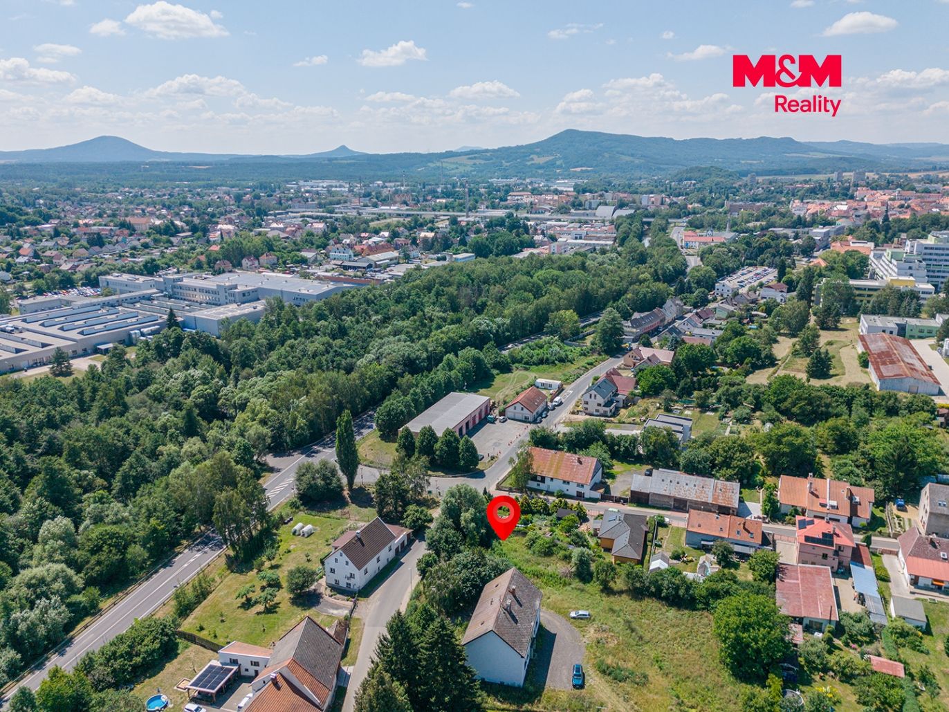 pohled na pozemek