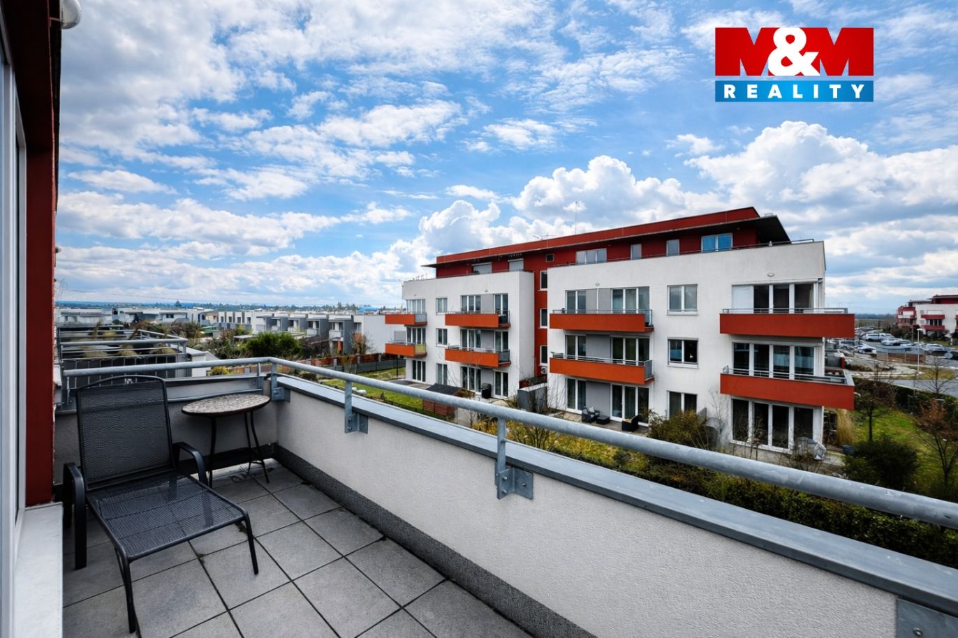losaova balkon 1.png