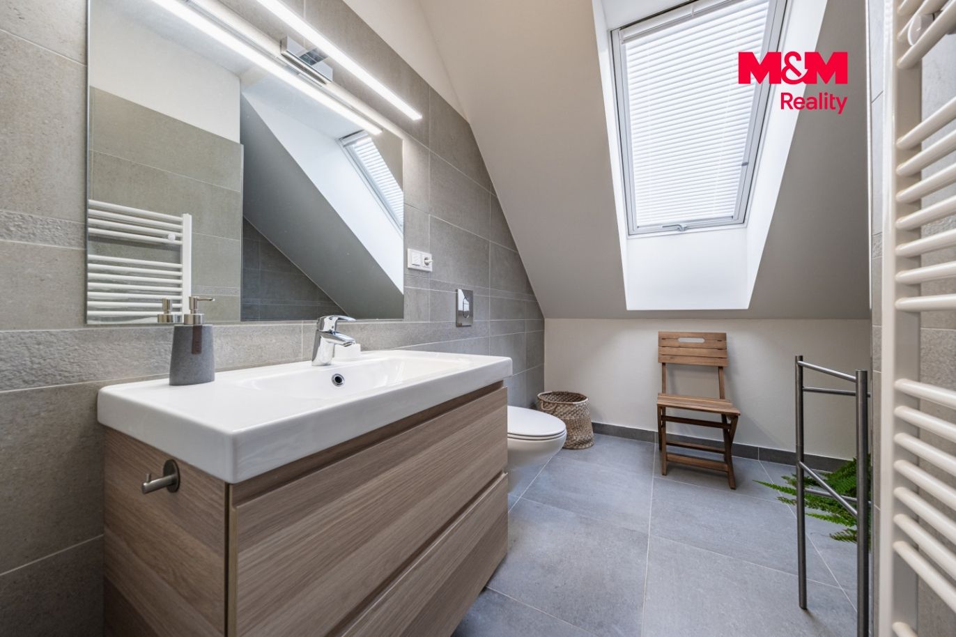 Prodej rodinného domu, 221,47 m², Dolní Lomnice, ul. Smrková