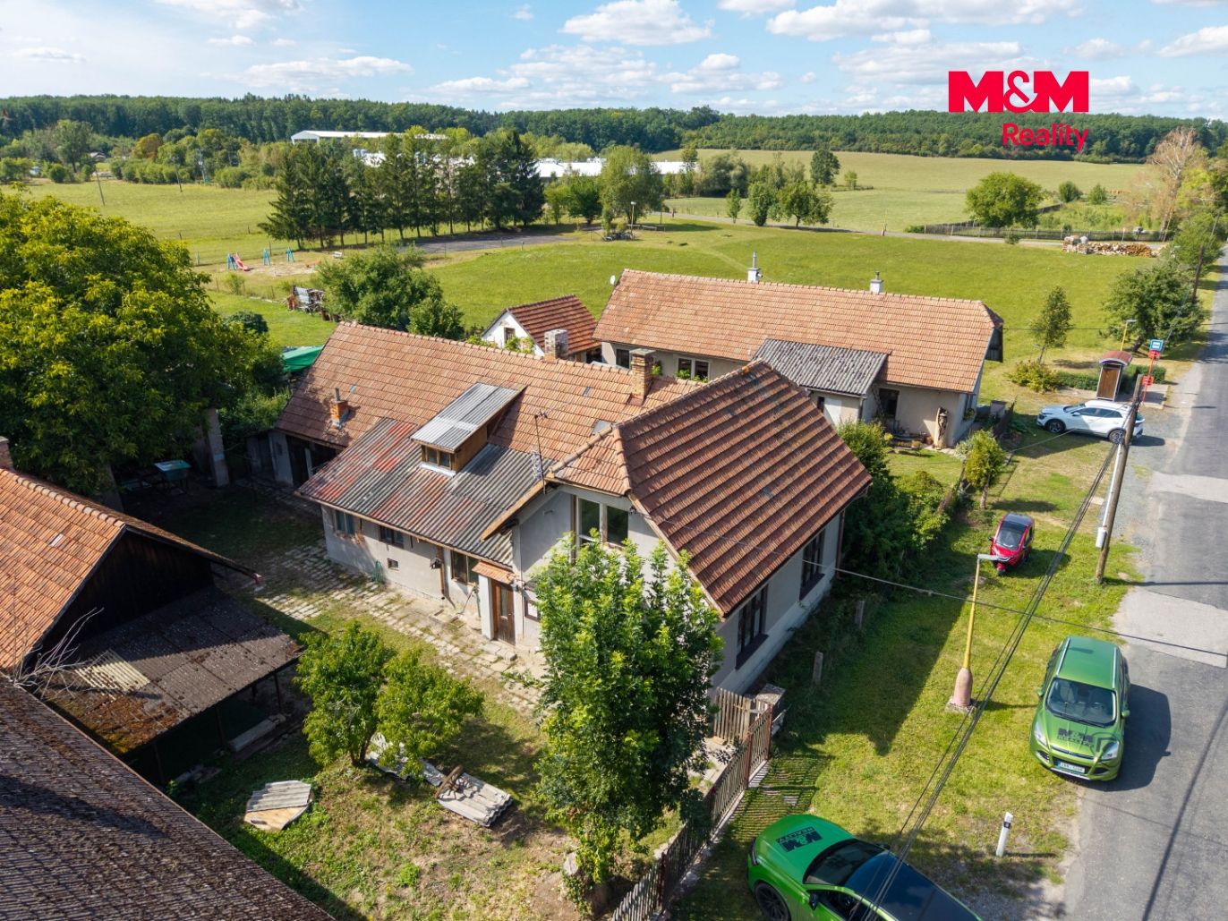 Dům