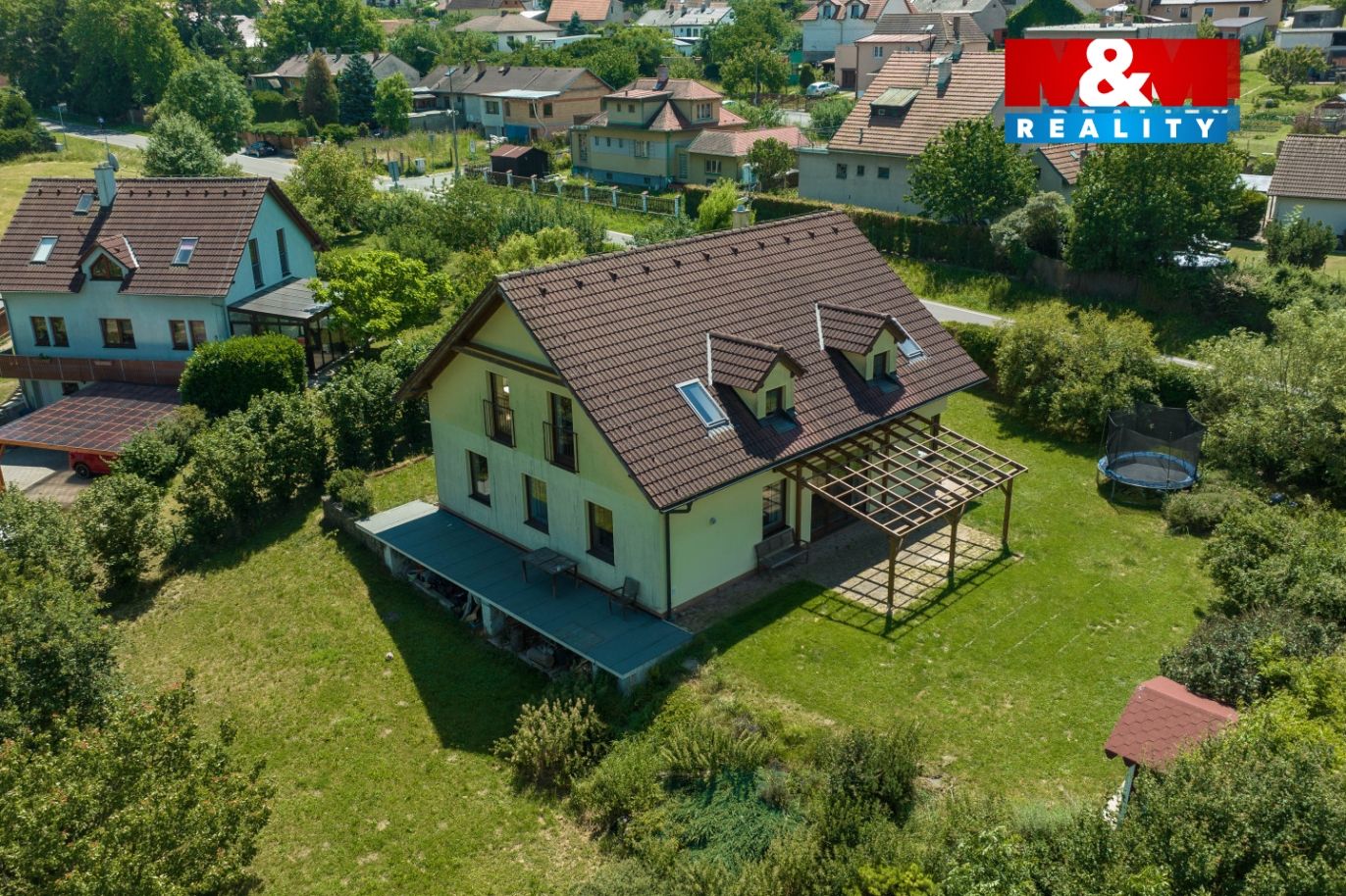 DŮM CELKOVĚ