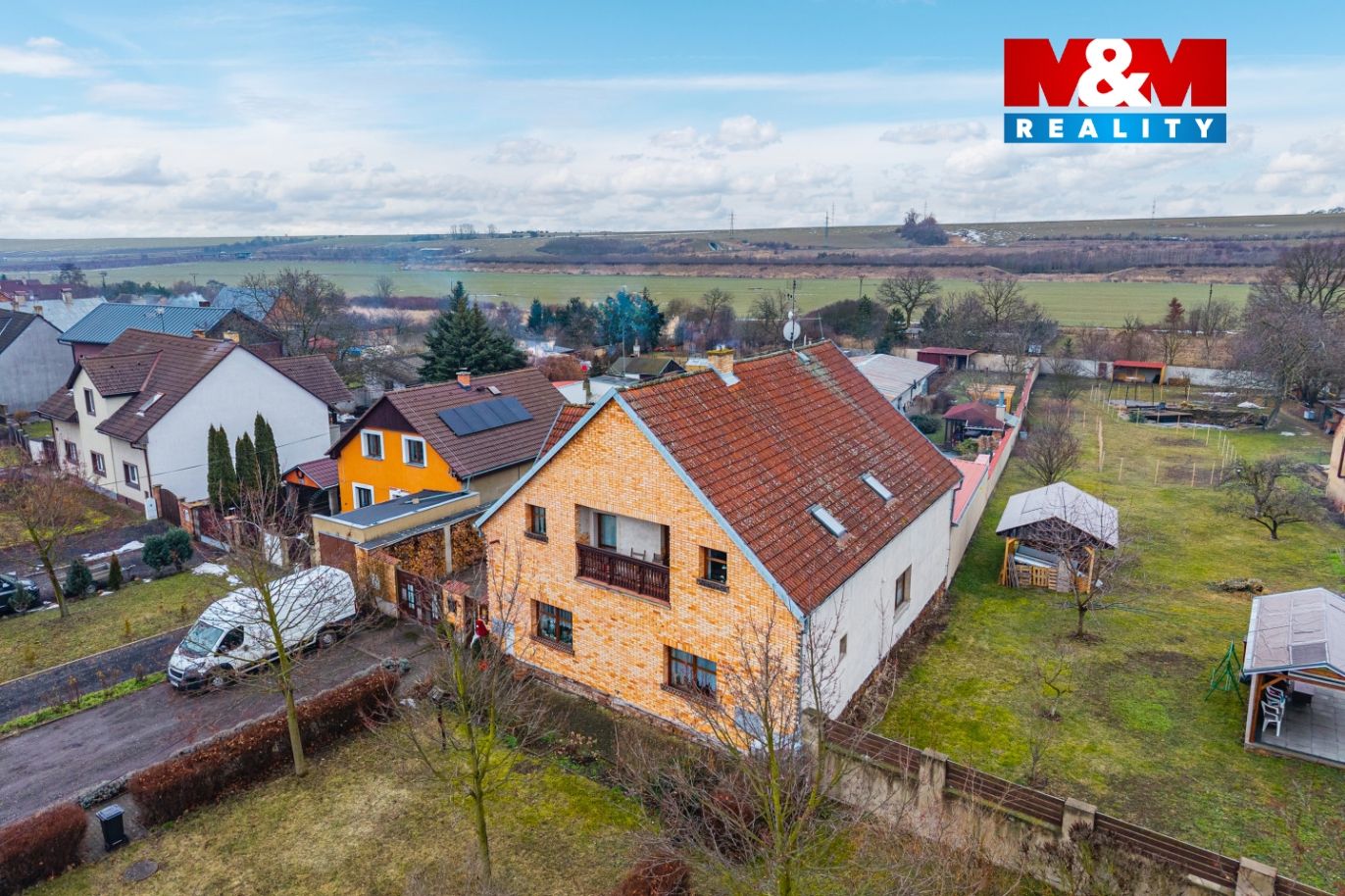 Dům