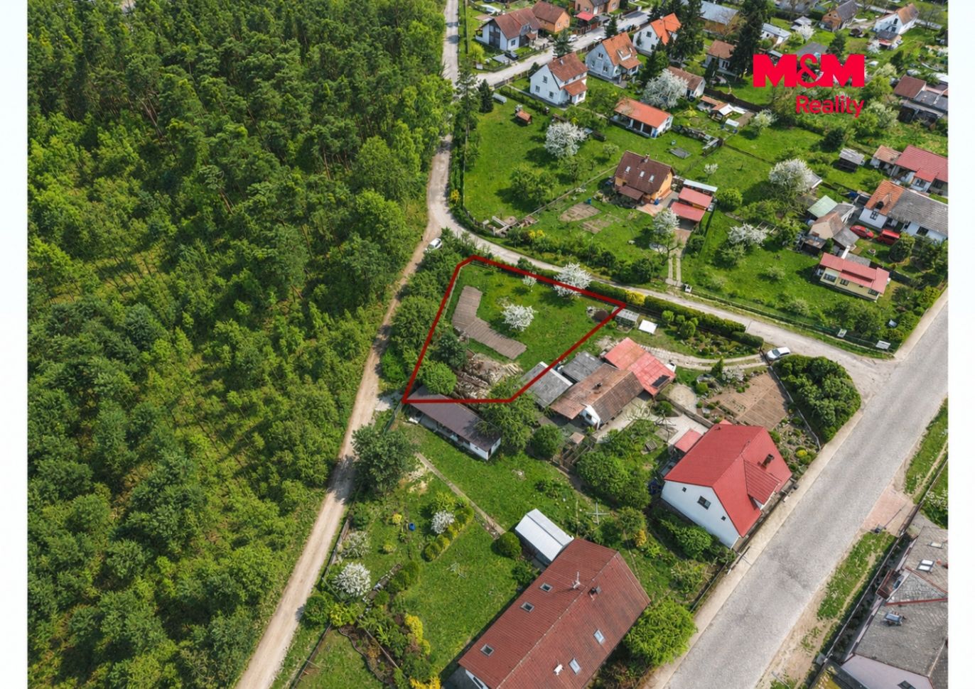 Pozemek a okolí