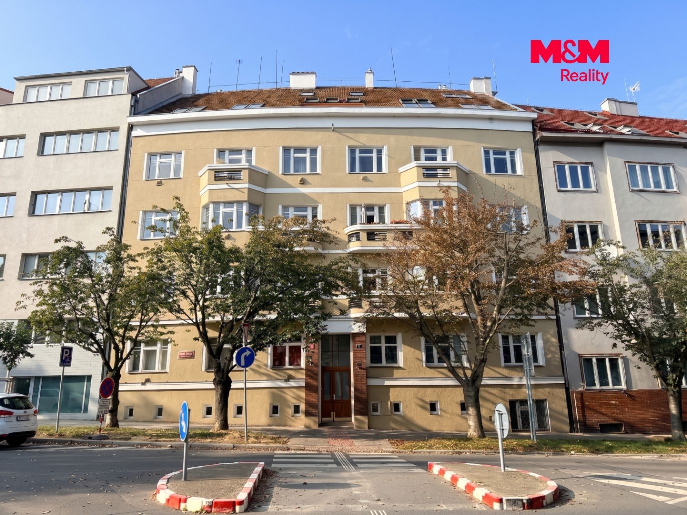 foto do inzere Koulova Dejvice.jpg