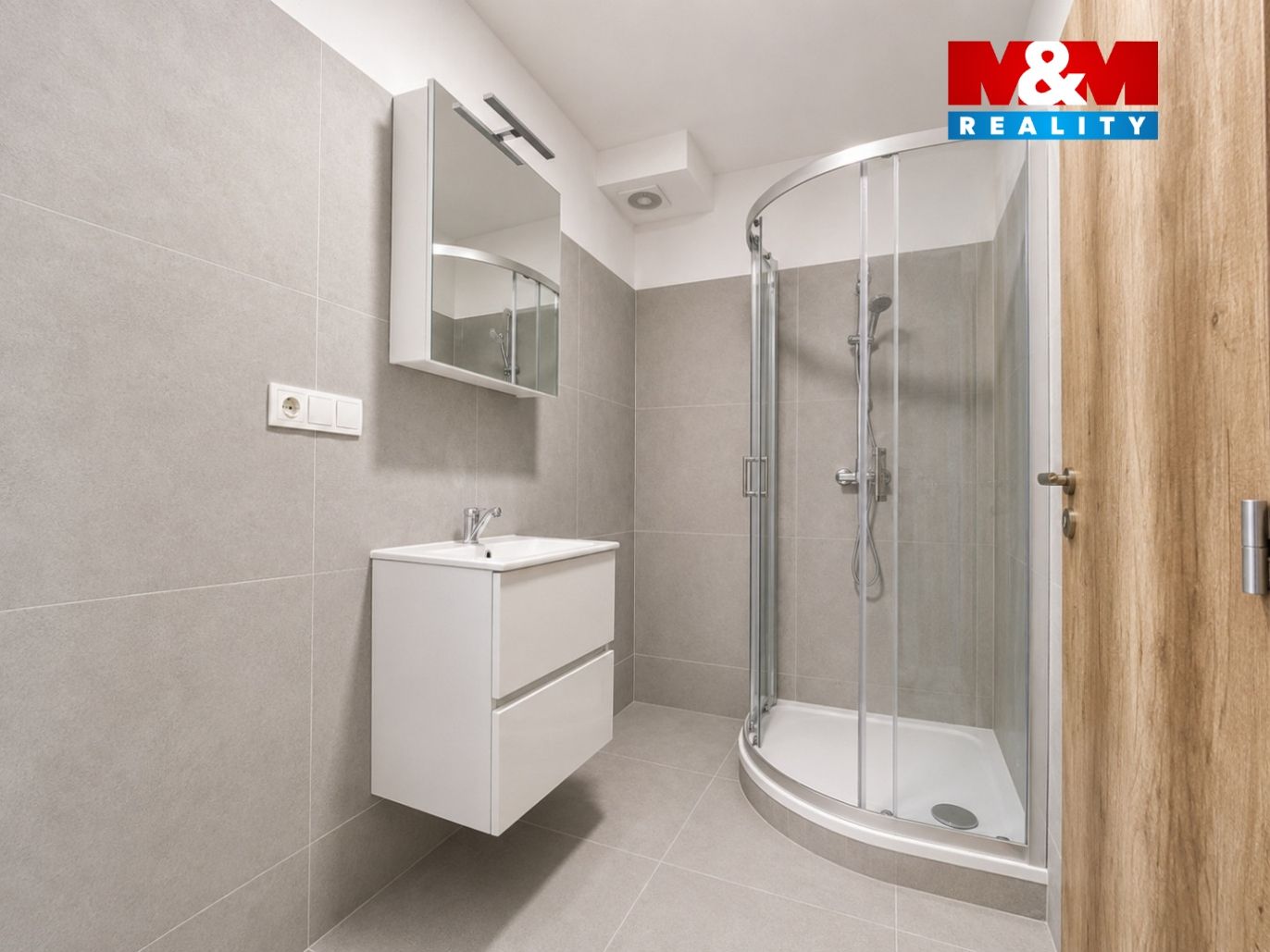 a_clean_modern_minimalist_bathroom_interior_in_a.jpg