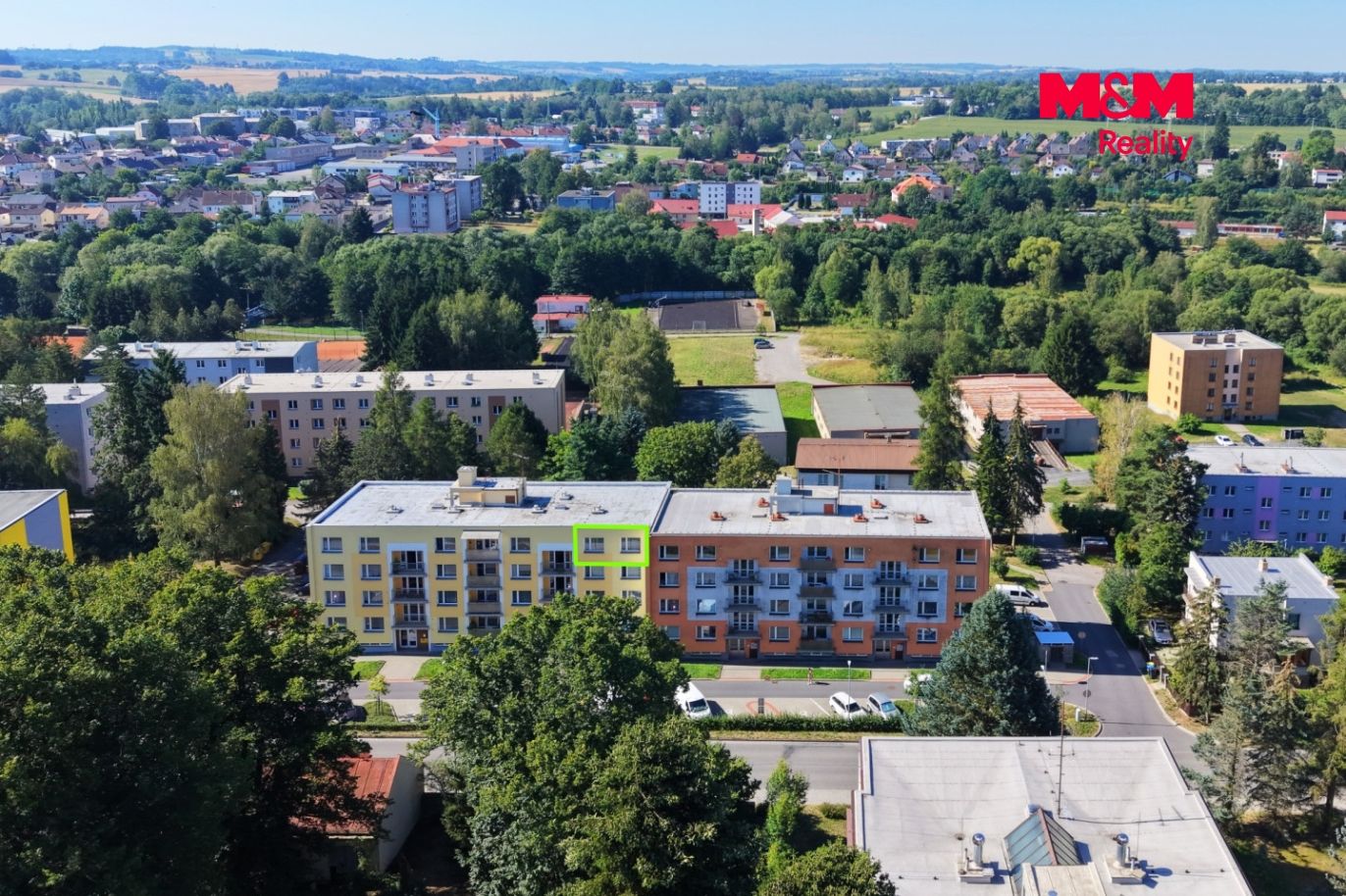 Dům a okolí