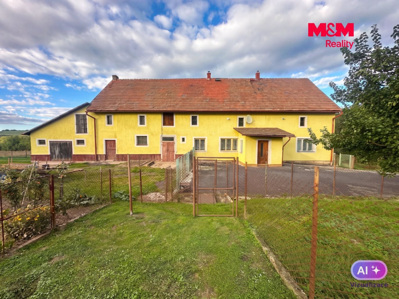 Dům