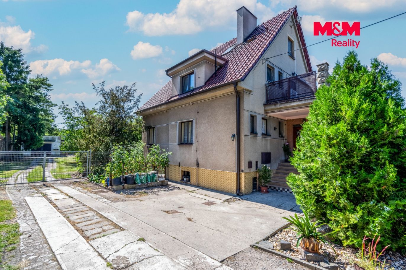 Dům