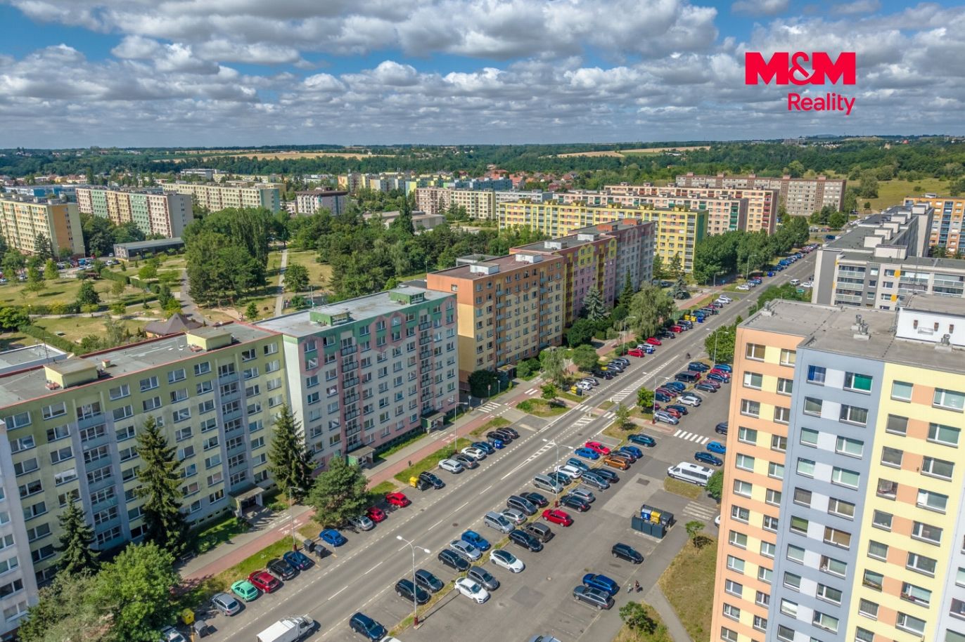 Pohled na dům a okolí
