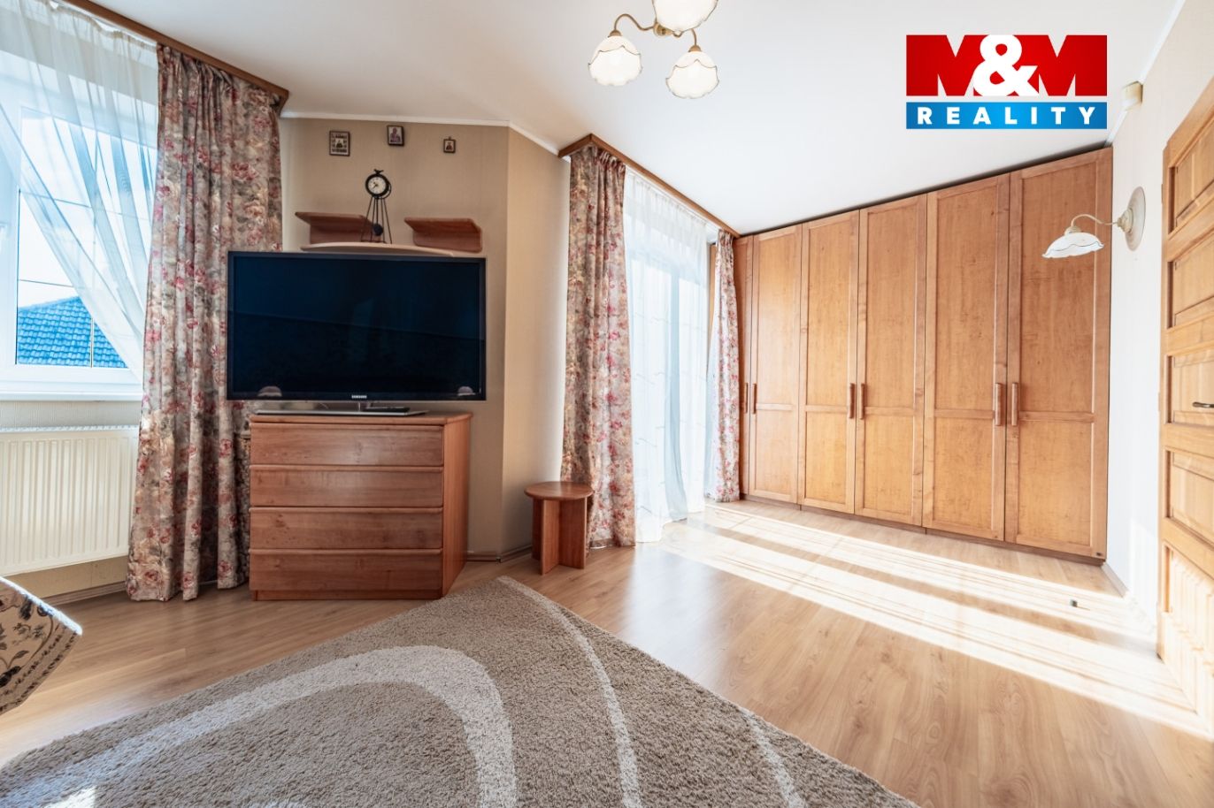 Pronájem rodinného domu, 220 m², Praha, ul. Markvartická