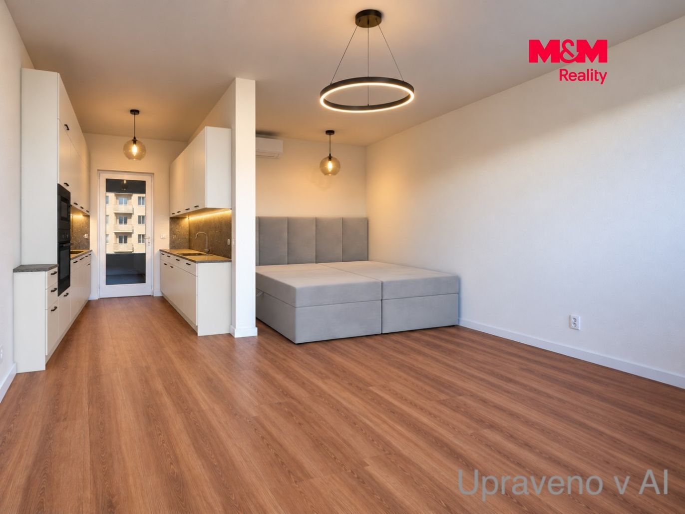 Moderní minimalistický byt s kuchyní a ložnicí.jpg