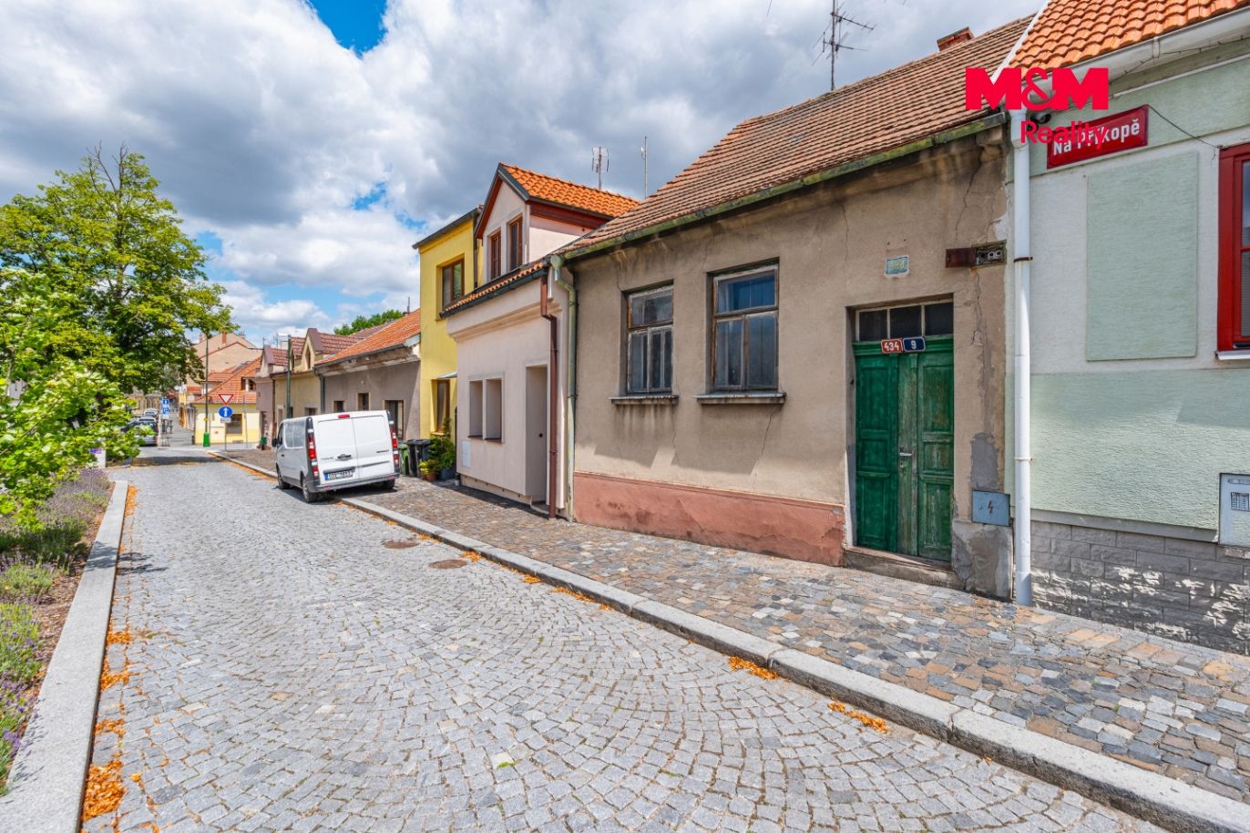 Dům