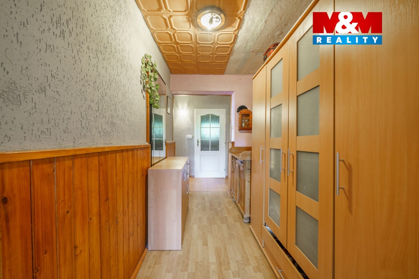Prodej bytu 3+1, 70 m², Měděnec, ul. Náměstí