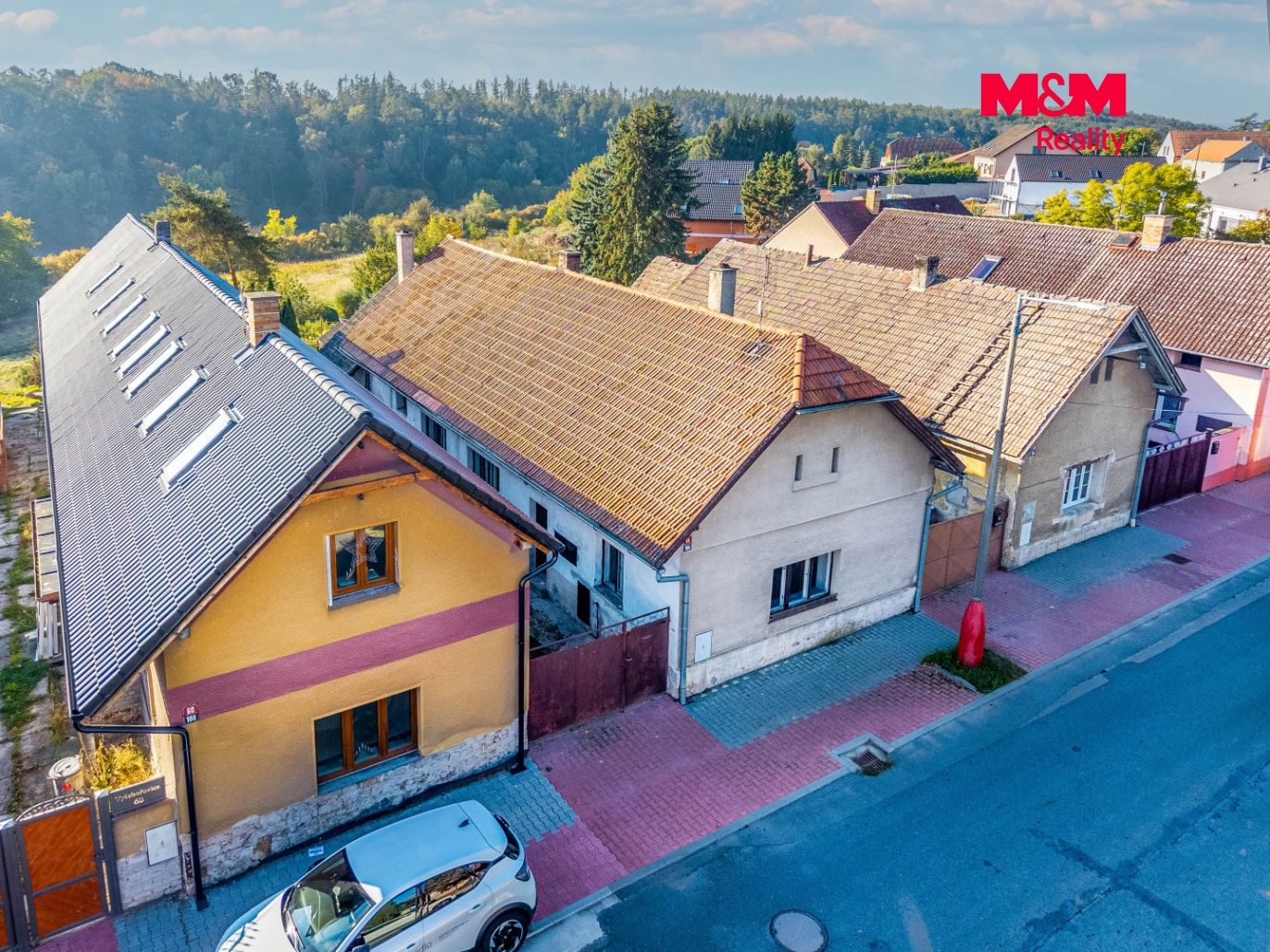 Dům