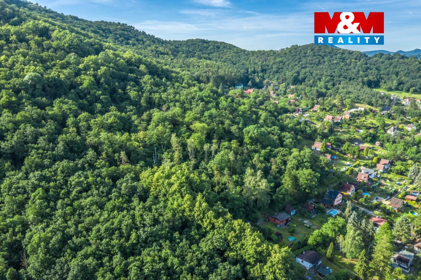 Pohled na pozemek