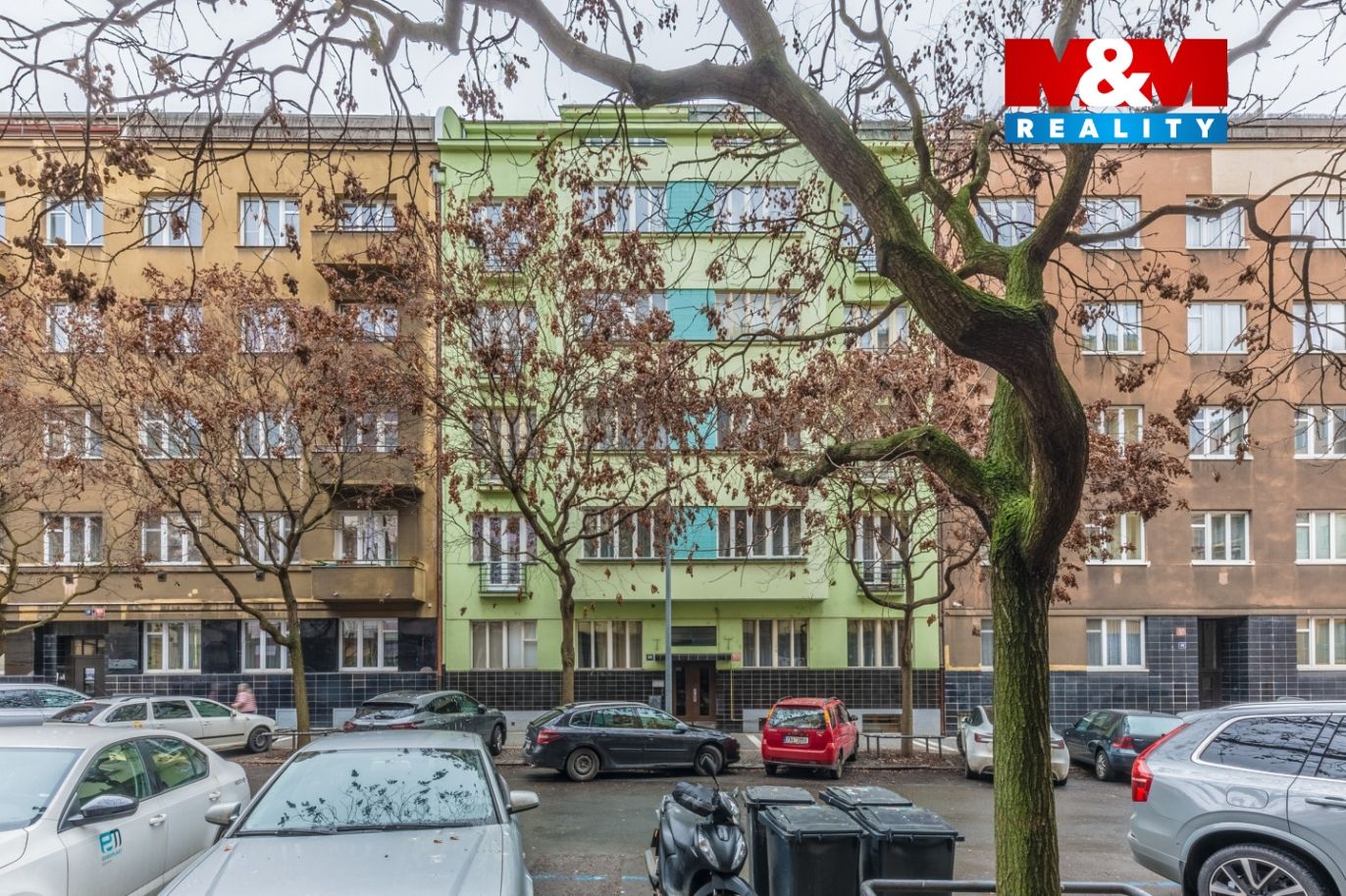 Dům