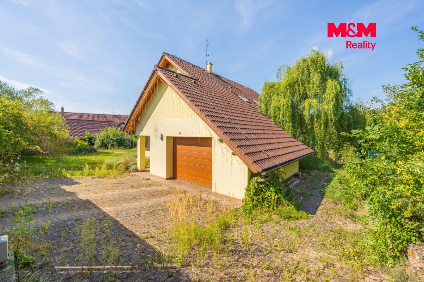 POHLED DŮM