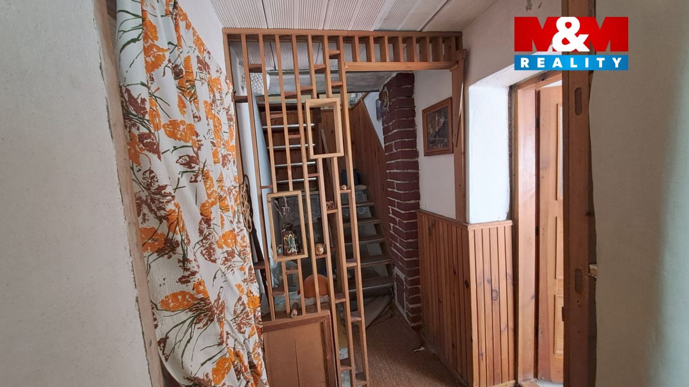 Schodiště ze zdola