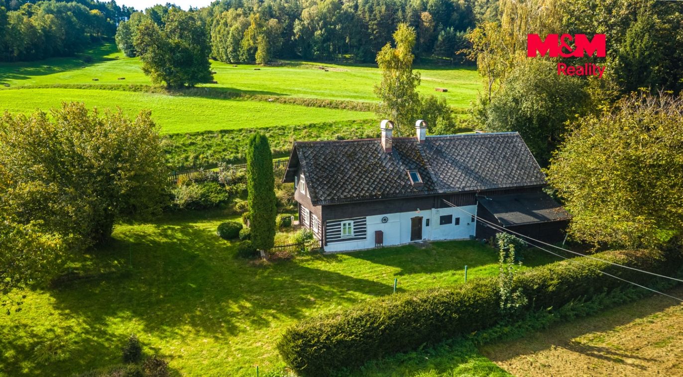 Dům
