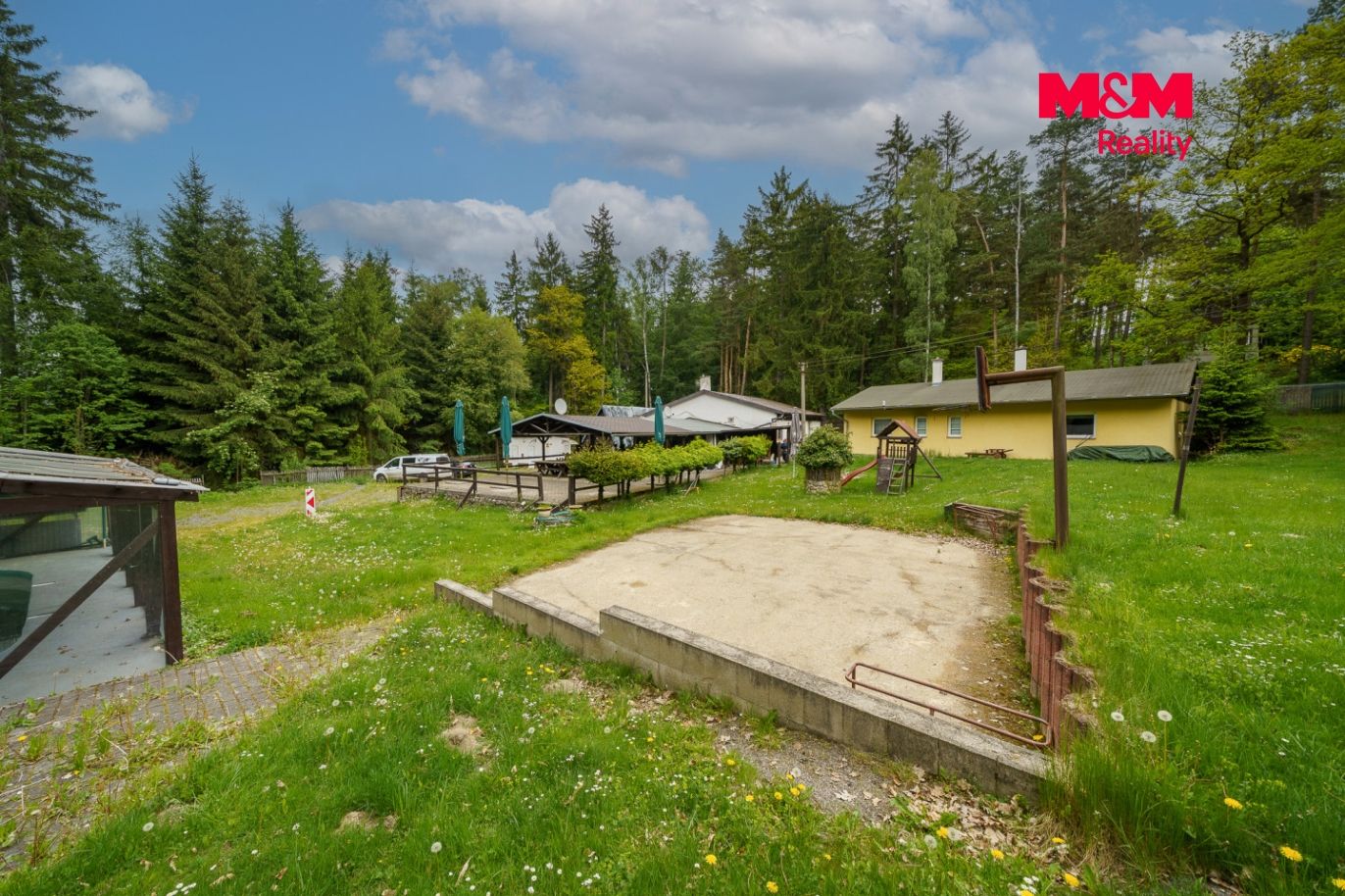 Pronájem rekreačního areálu- kemp, 795 m², Mezirolí