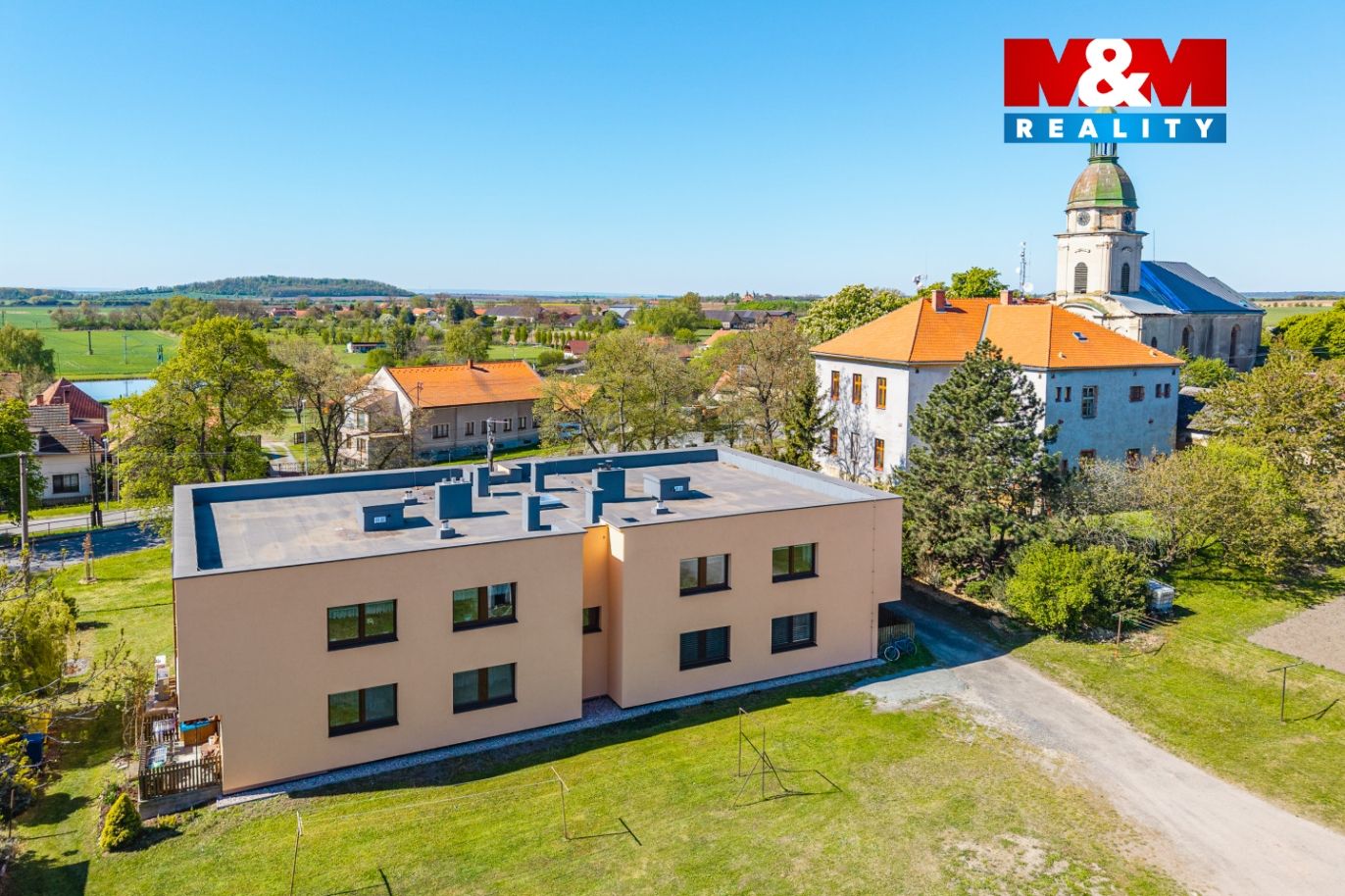 Dům