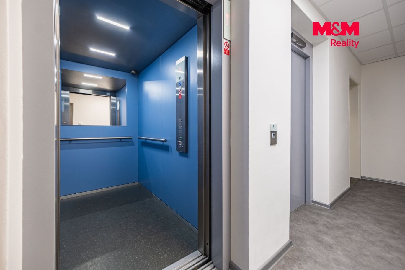 923517 - Prodej bytu 3+1, 75 m², Praha, ul. TádžickáDSCF9897-HDR.jpg
