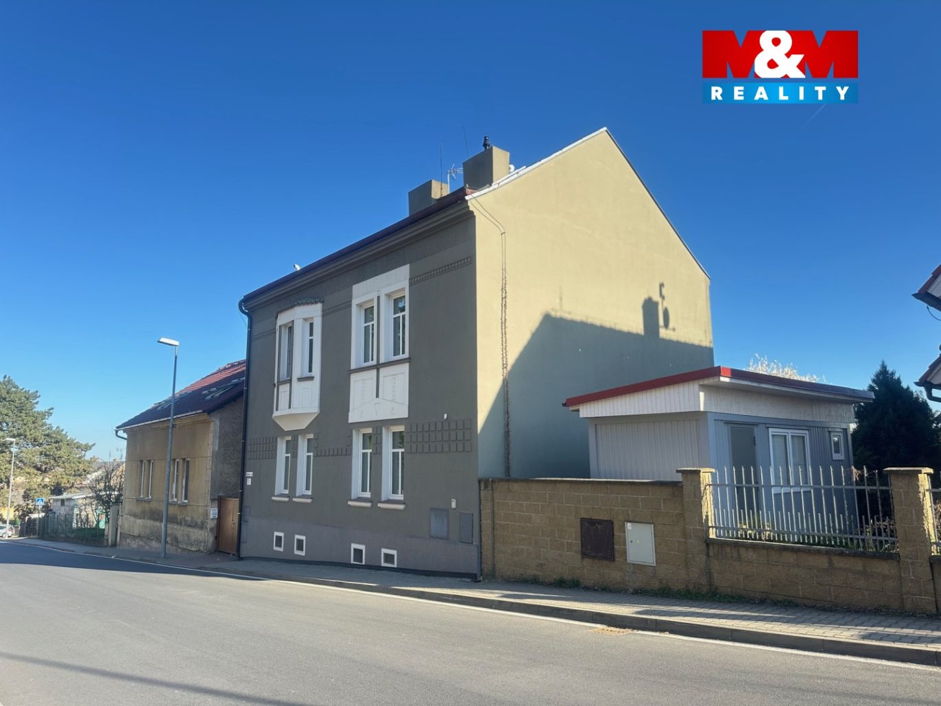 Pohled z ulice