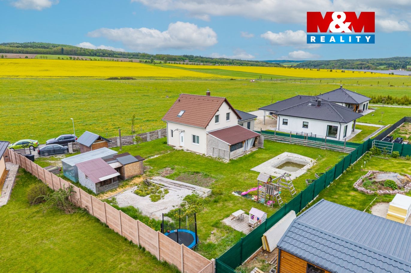 Dům