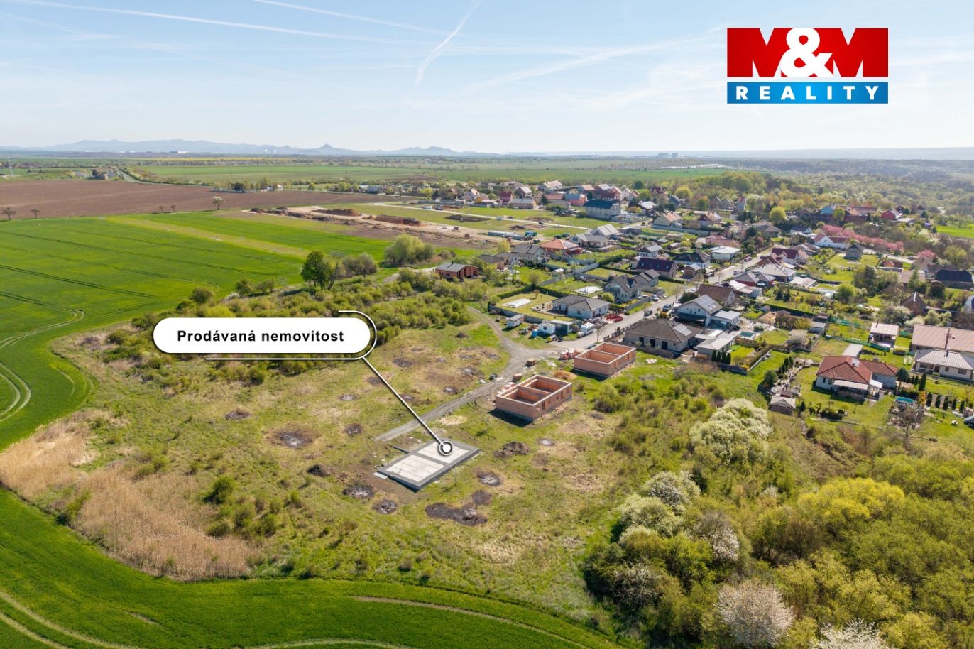 Pohled na nemovitost a okolí