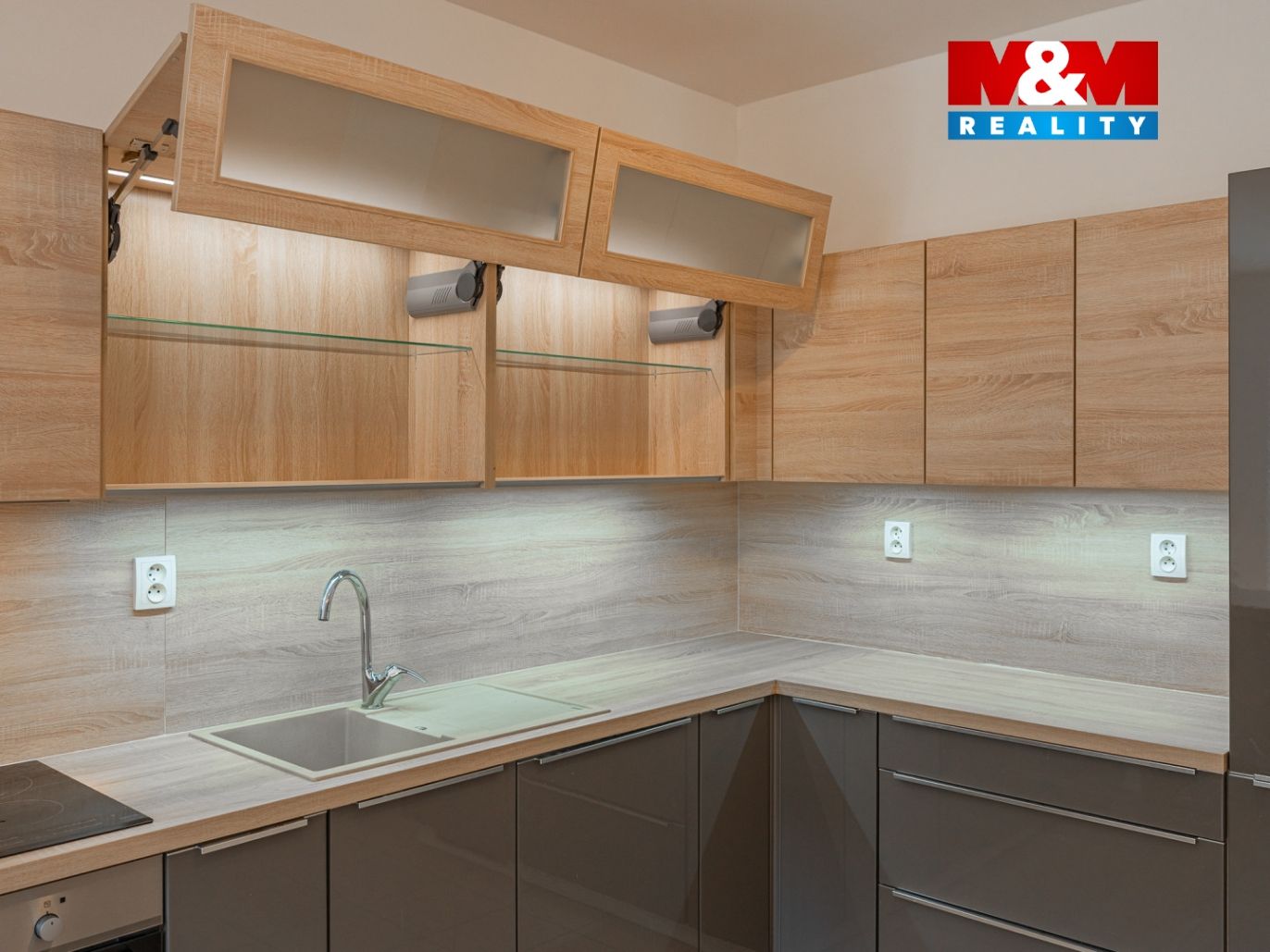 1abf9dd0-60bc-46d8-b36d-af82ec9de980.jpg