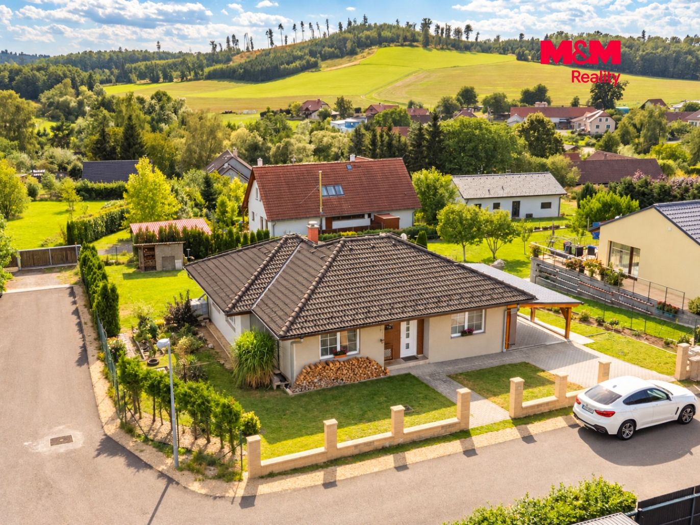 RODINNY DUM STRUHAROV DRON (kopie).jpg