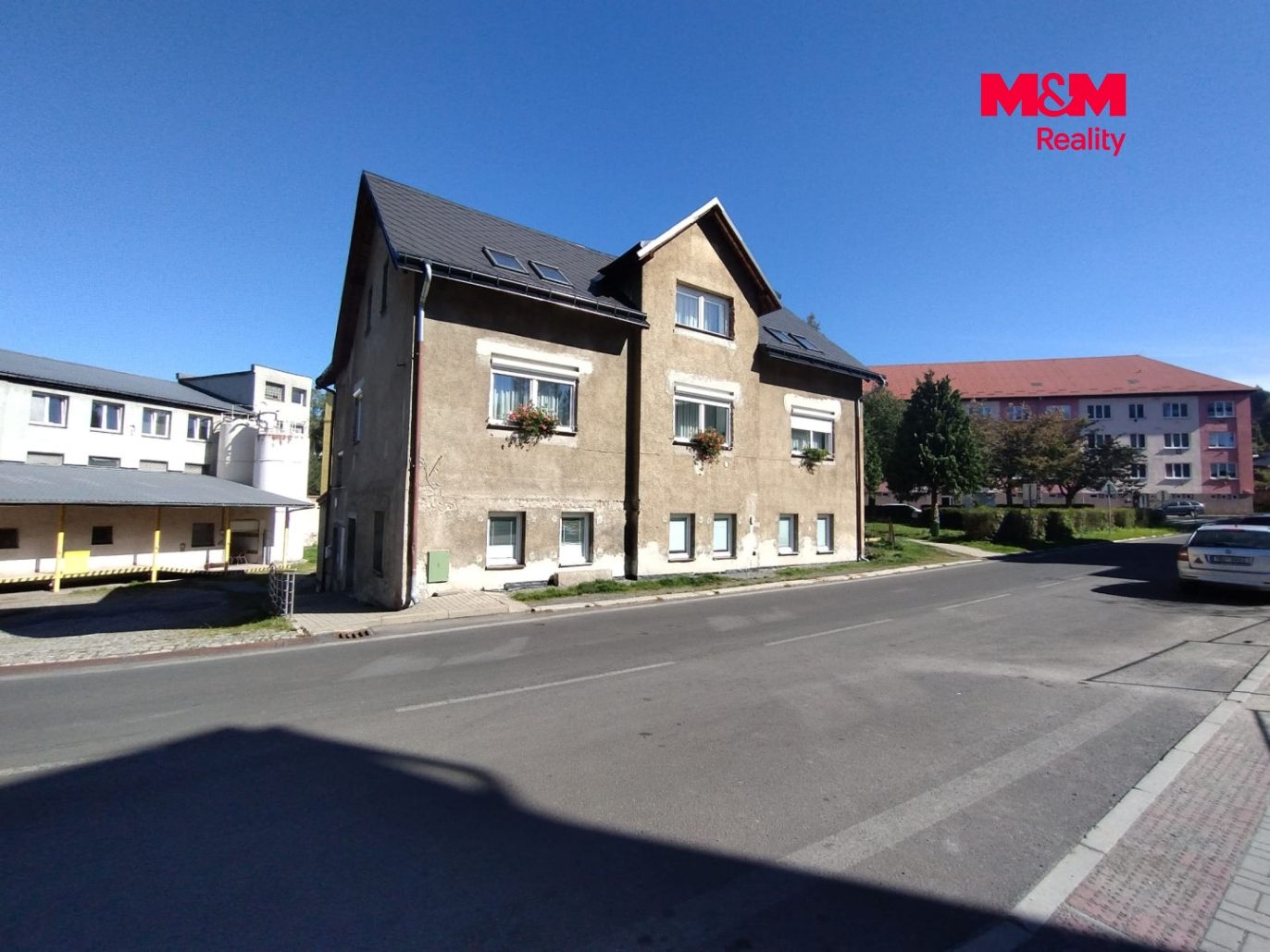 Dům