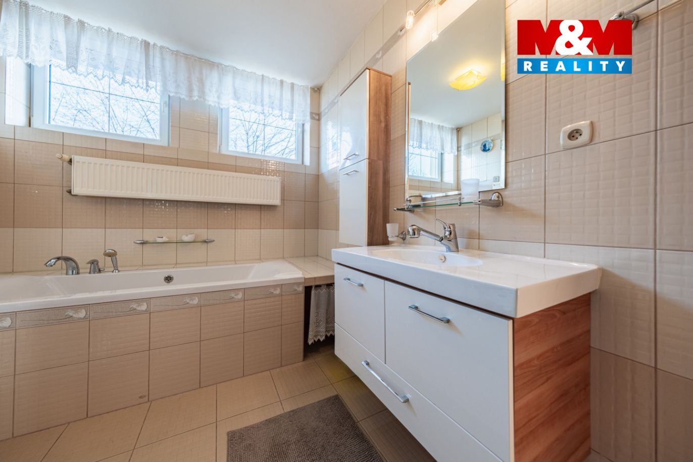 Pronájem rodinného domu, 220 m², Praha, ul. Markvartická