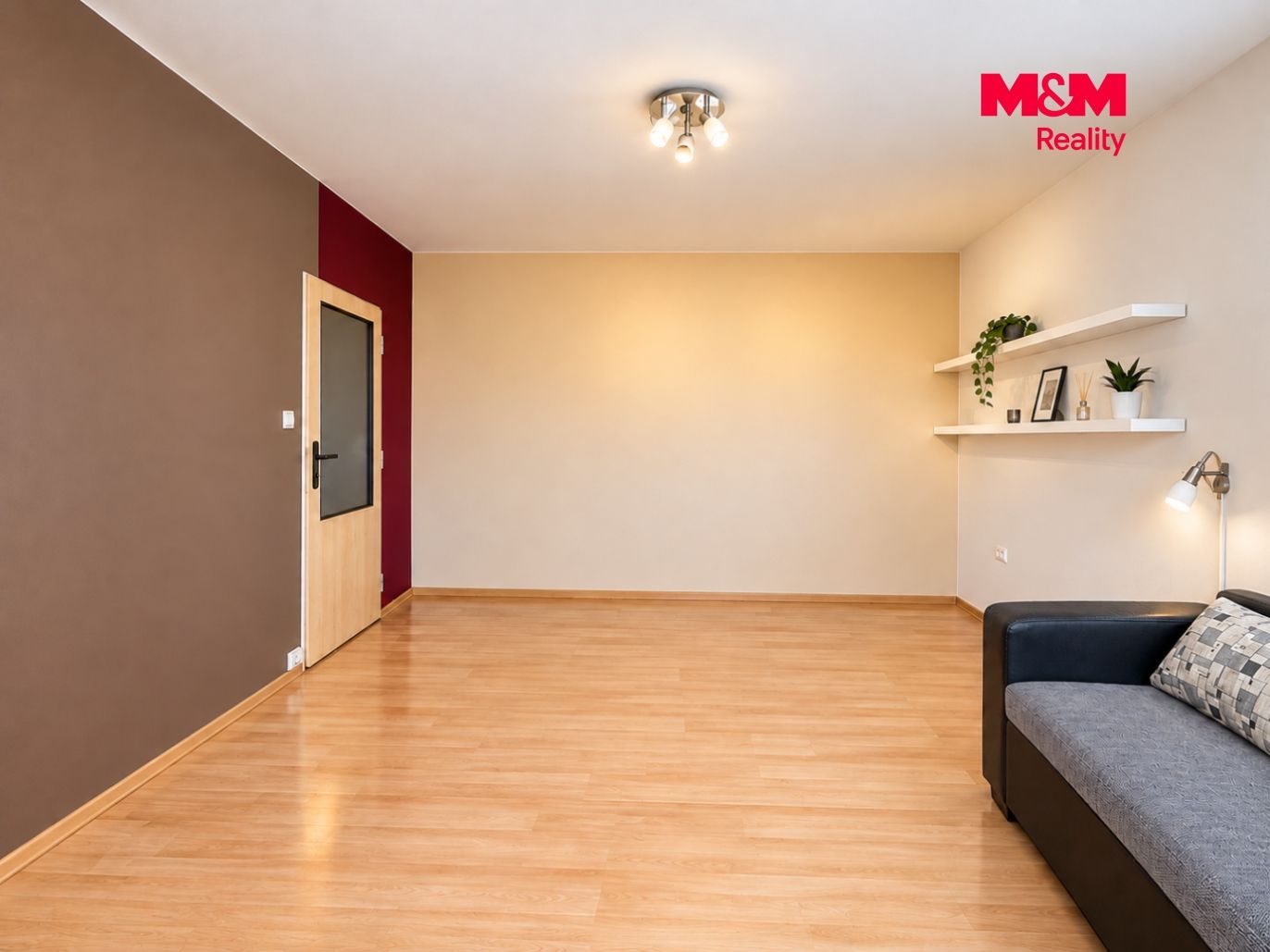 Moderní minimalistický obývací pokoj bez okna.png