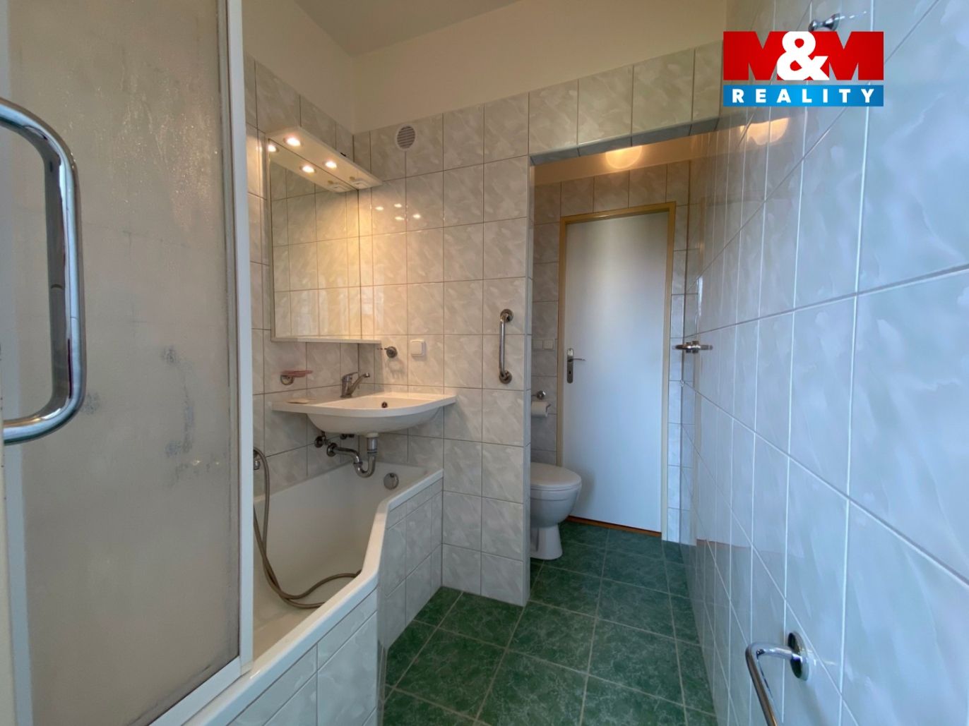 3eedb137-38db-47da-97bc-543f7d355841.jpg