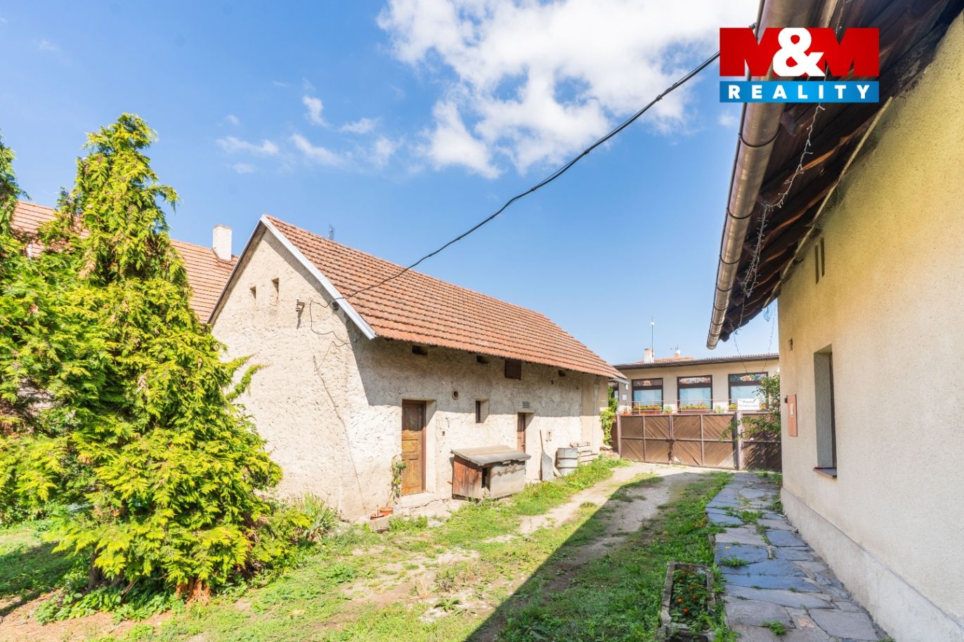 vedlejší stavba u domu