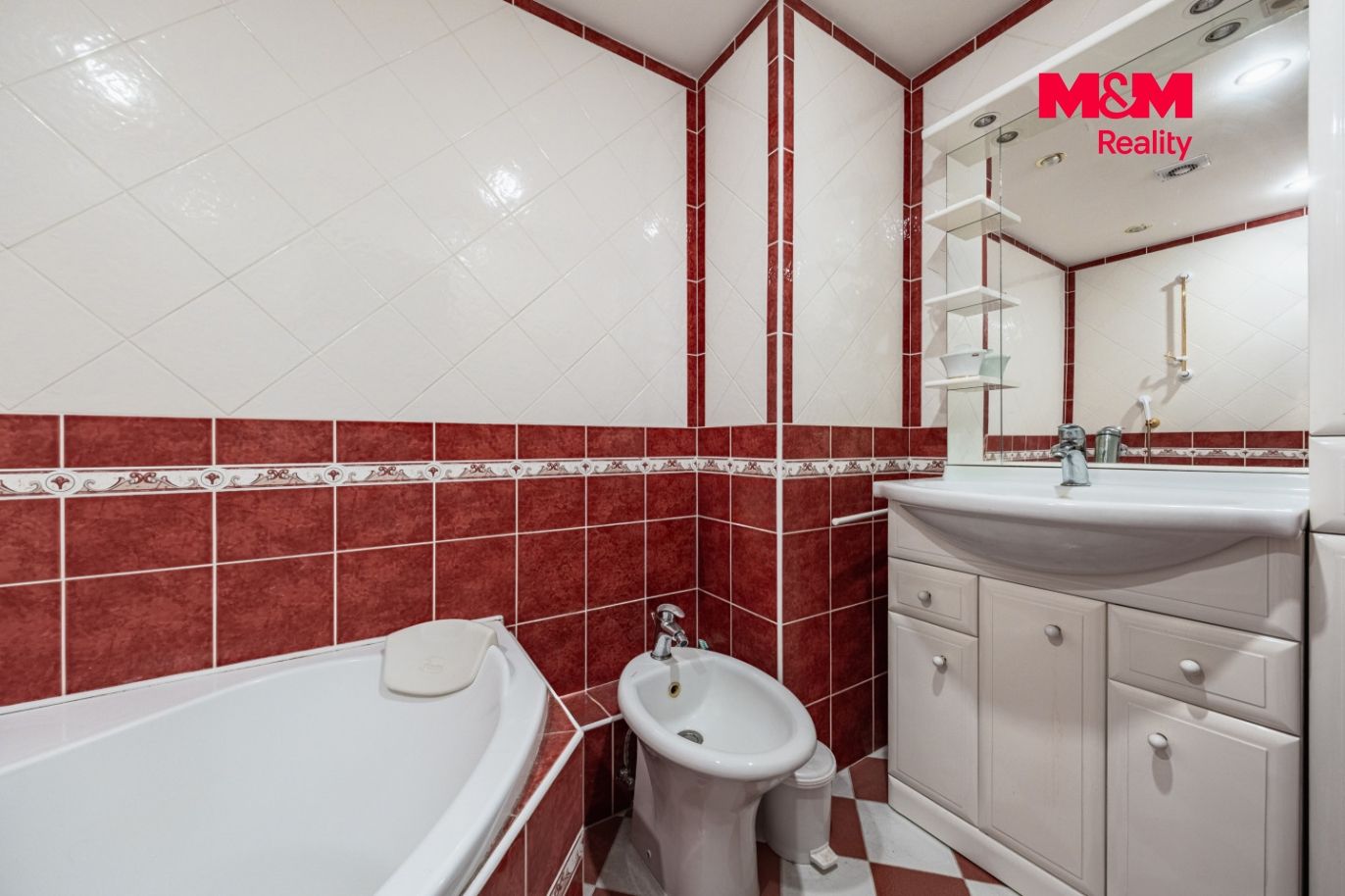 Prodej bytu 3+1, 78 m², Mnichovice, ul. Pražská
