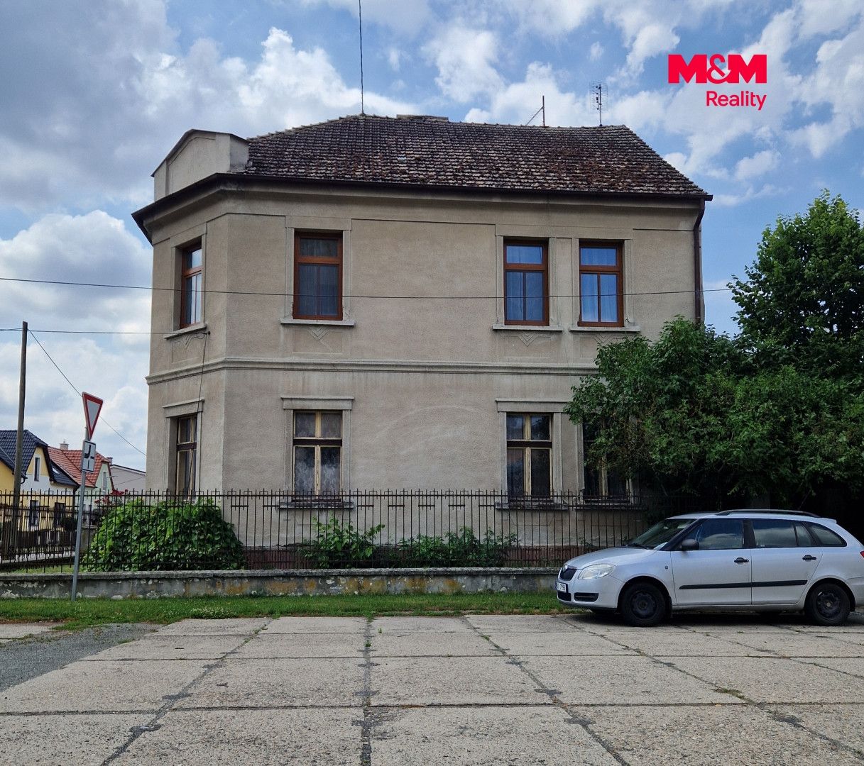 dům