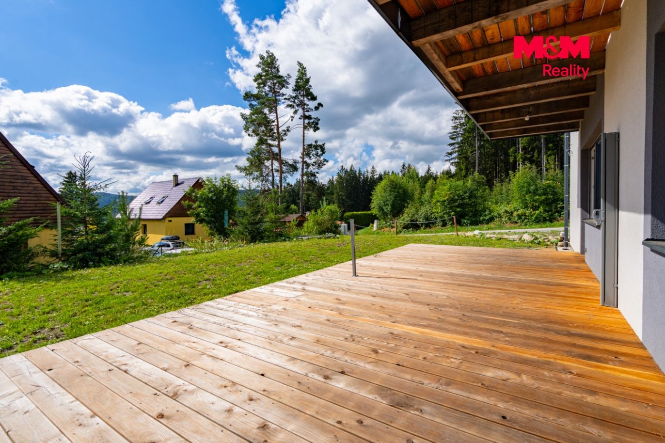 dolní levý byt07400-HDR.jpg