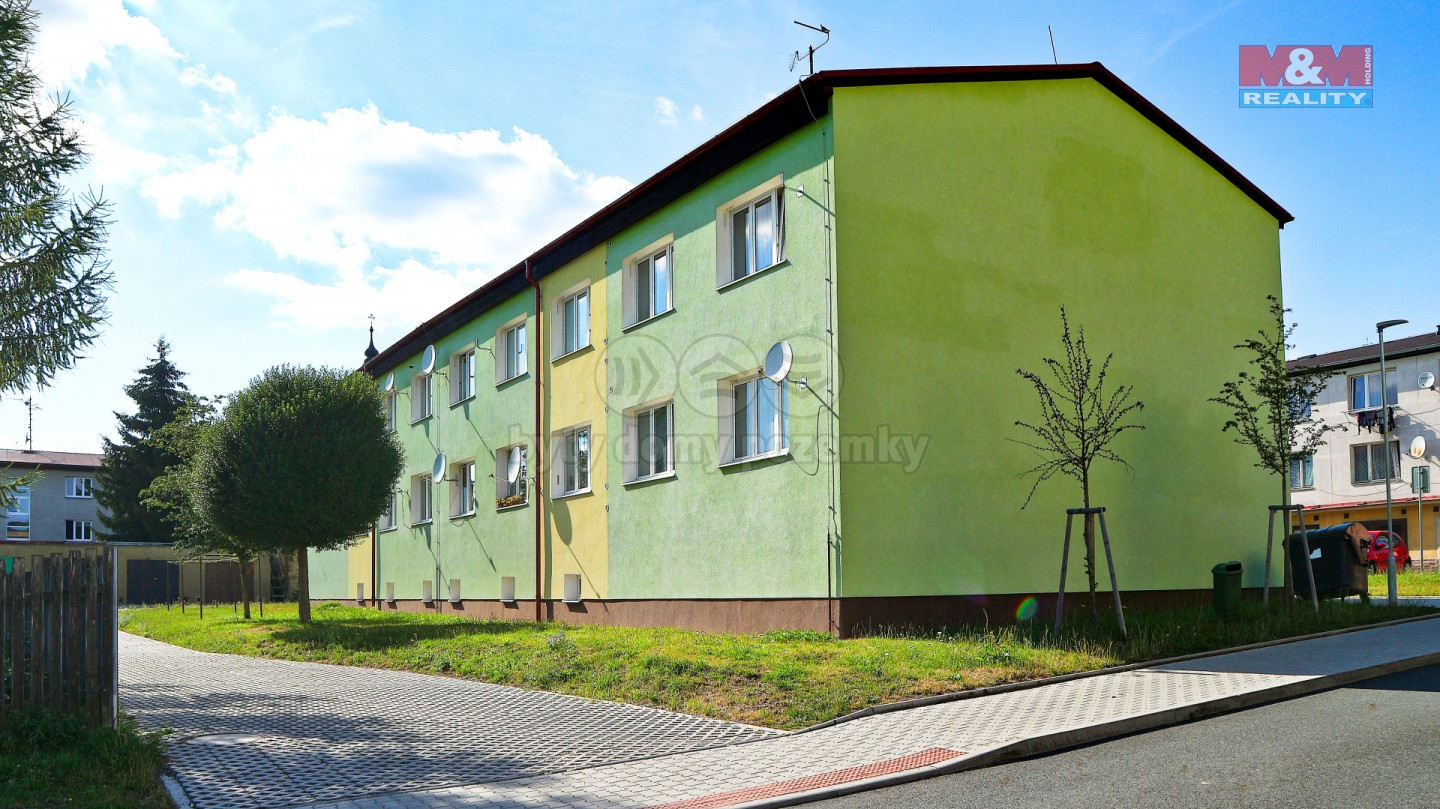 Prodej bytu 3+1, 64 m², Chodová Planá, ul. sídliště Lučina