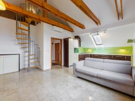 Pronájem bytu 4+kk, 70 m², Karlovy Vary, ul. Husova