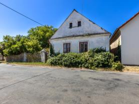 Prodej rodinného domu, 3+1, 591 m2 v Holovousech