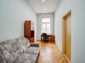 Prodej kanceláře, 72 m², Karlovy Vary, ul. Zámecký vrch