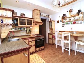 Prodej bytu 2+1, 45 m², Loket, ul. Nádražní