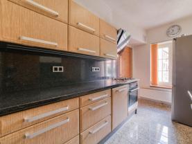 Prodej bytu 3+1, 56 m², Cheb, ulice Hradební