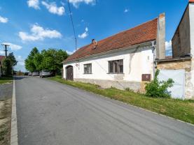 Prodej rodinného domu 391 m2, v Dnešicích