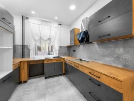 Prodej atypického bytu 3+1, 99 m², ul. Resslova, Ústí n.L.