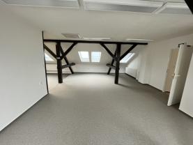 Pronájem kancelářského prostoru, 122 m², ul. Nemocniční
