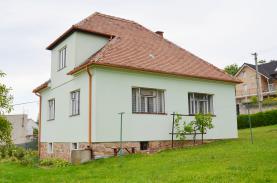 Prodej, rodinný dům 3+1, 1300 m2, Hradčany