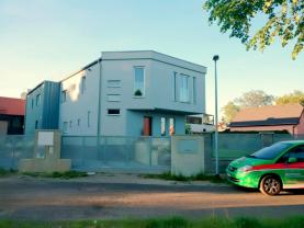 Pronájem, rodinný dům 4+1, 144 m², Praha 6 - Suchdol